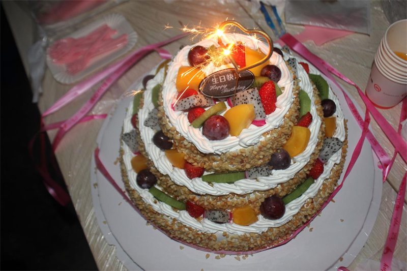 小小生日会 浓浓公司情——富豪彩票11月生日会＆公司聚餐